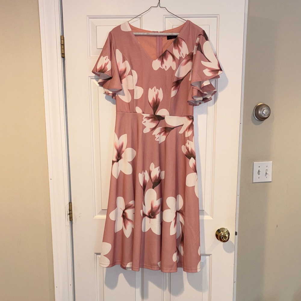 Floral V-Neck Flutter Sleeve Dress in Dusty Rose